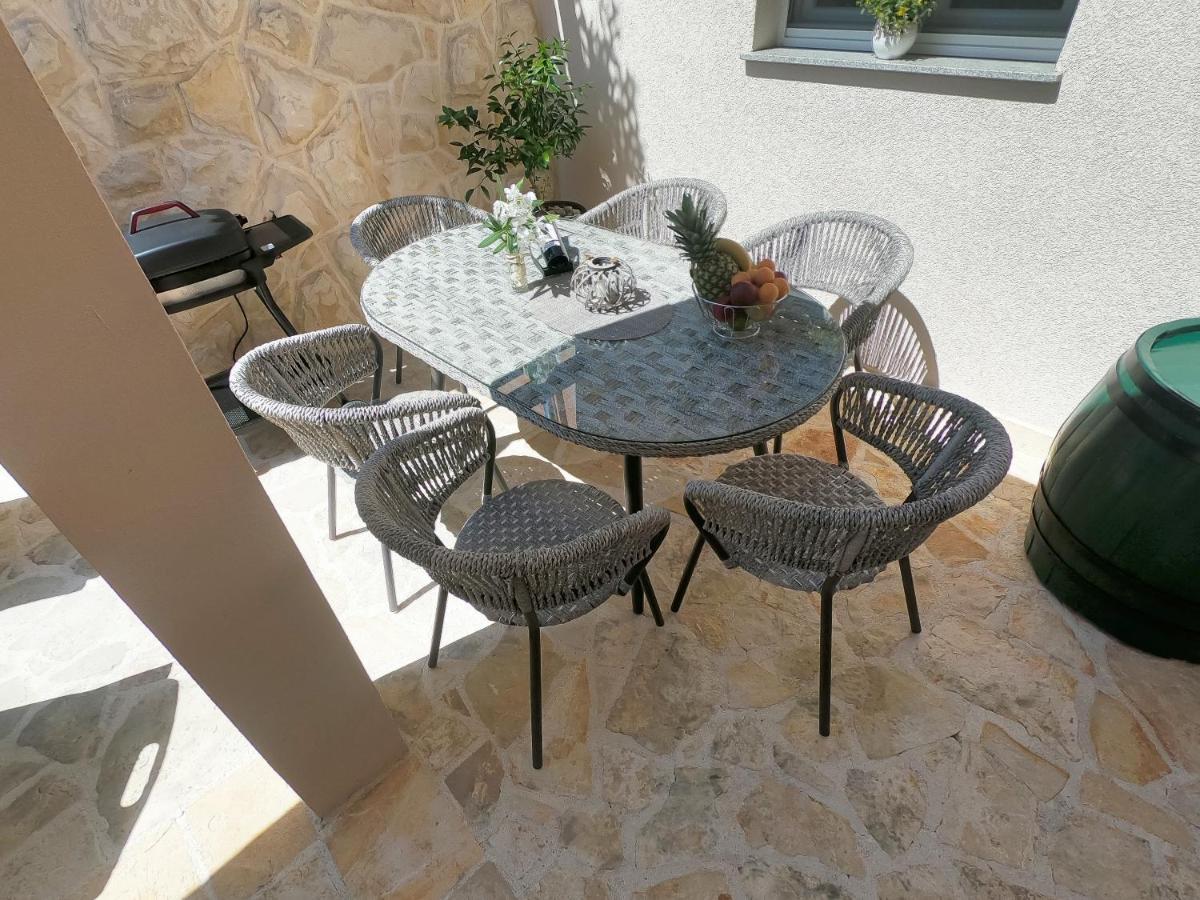 Stela - Private Terrace & Parking