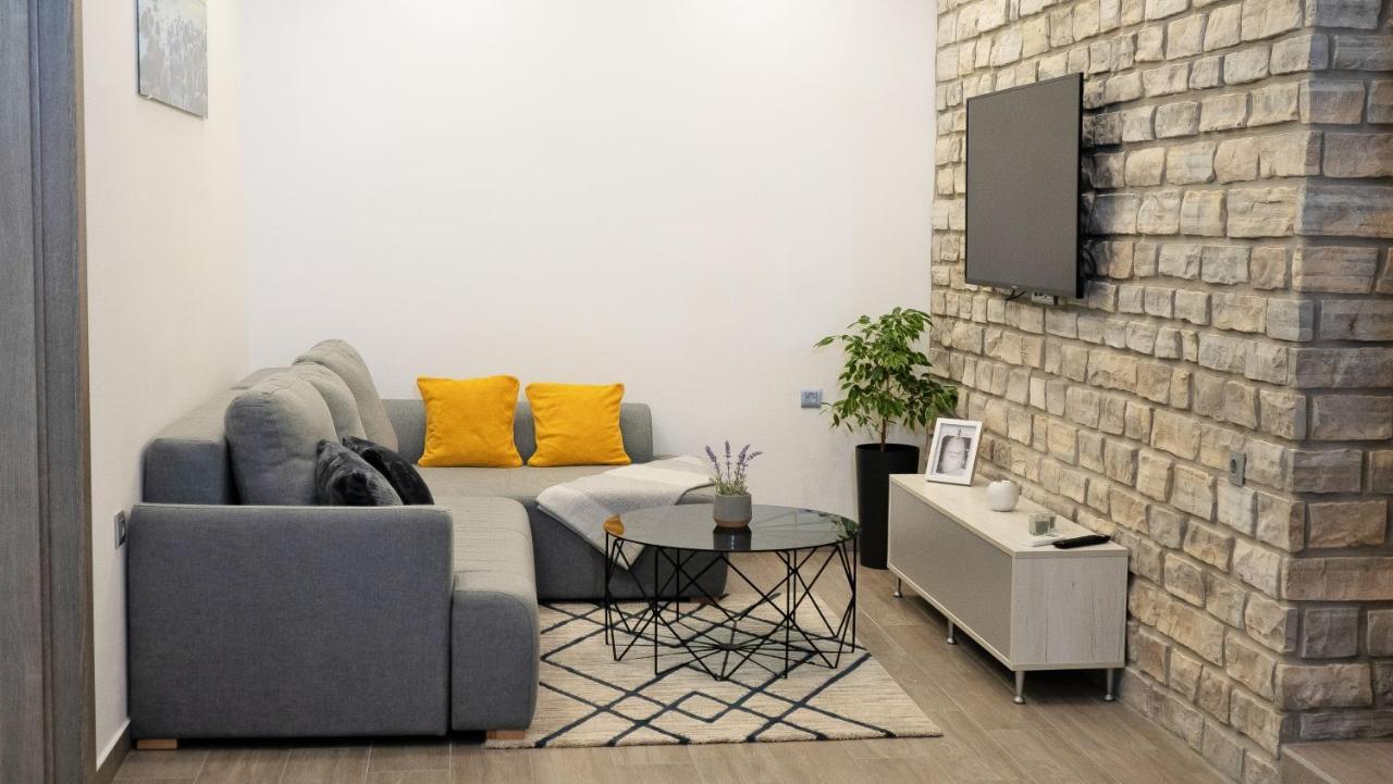 Stela - Private Terrace & Parking *