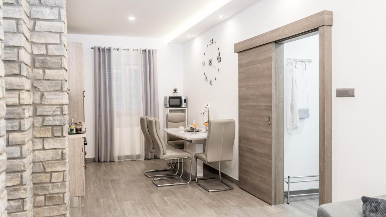 Stela - Private Terrace & Parking