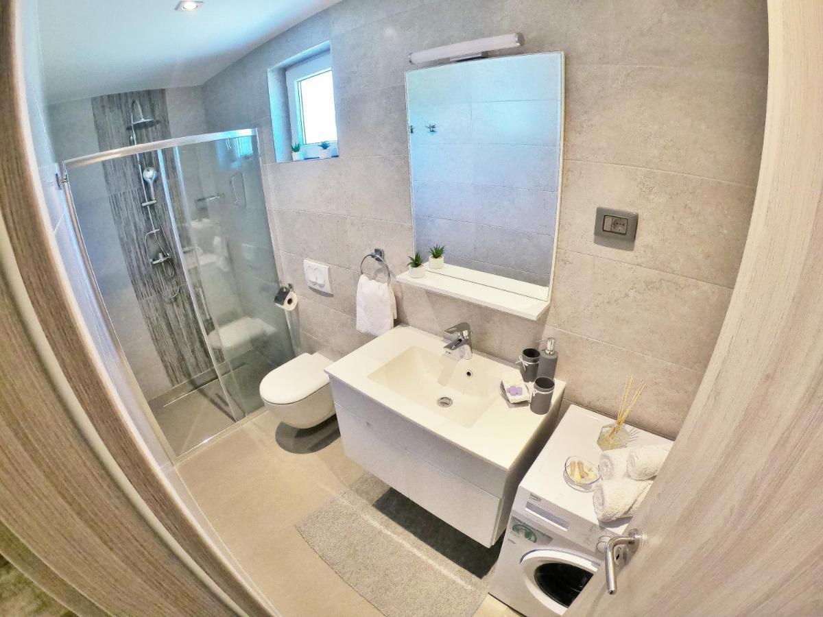 Appartement Stela - Private Terrace & Parking