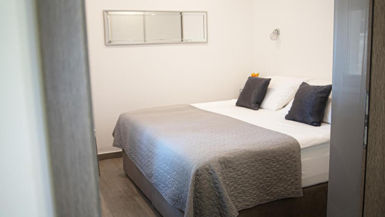 Stela - Private Terrace & Parking *