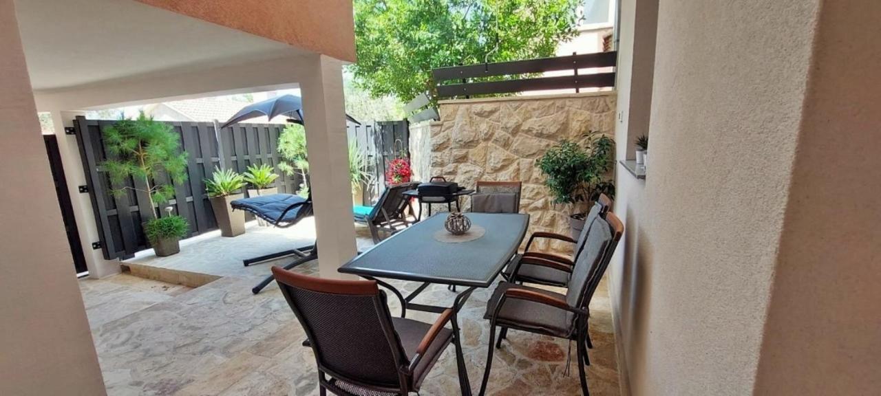 Stela - Private Terrace & Parking *